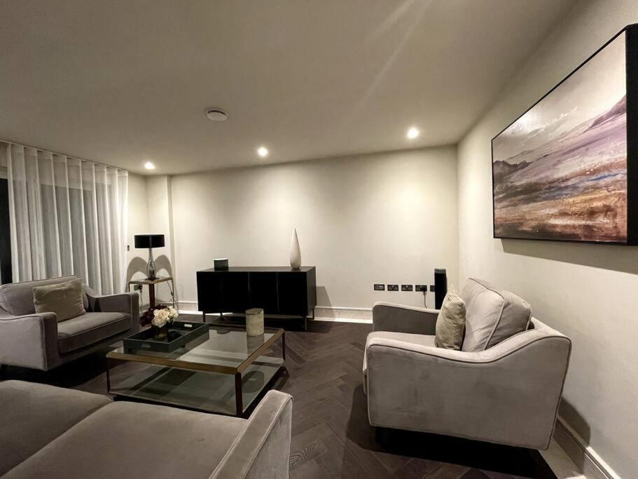 Ferienwohnung 2Br Urban Vista Retreat Chcl F7 Chigwell Exterior foto